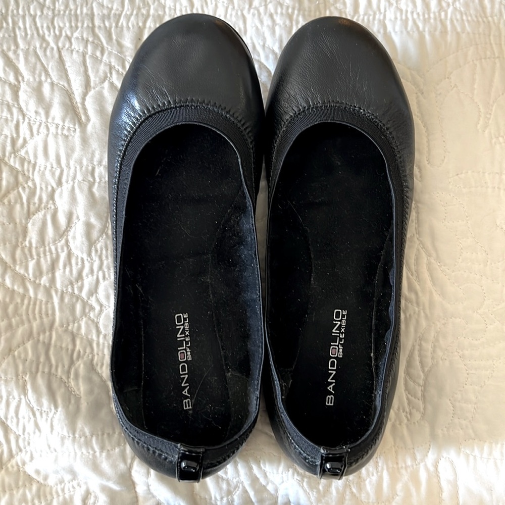 Bandolino Flexible Flats